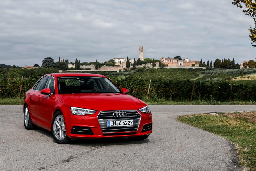  Audi A4 2.0 TDI Ultra (B9) 2015 года  (WW) (фото 14 из 23)